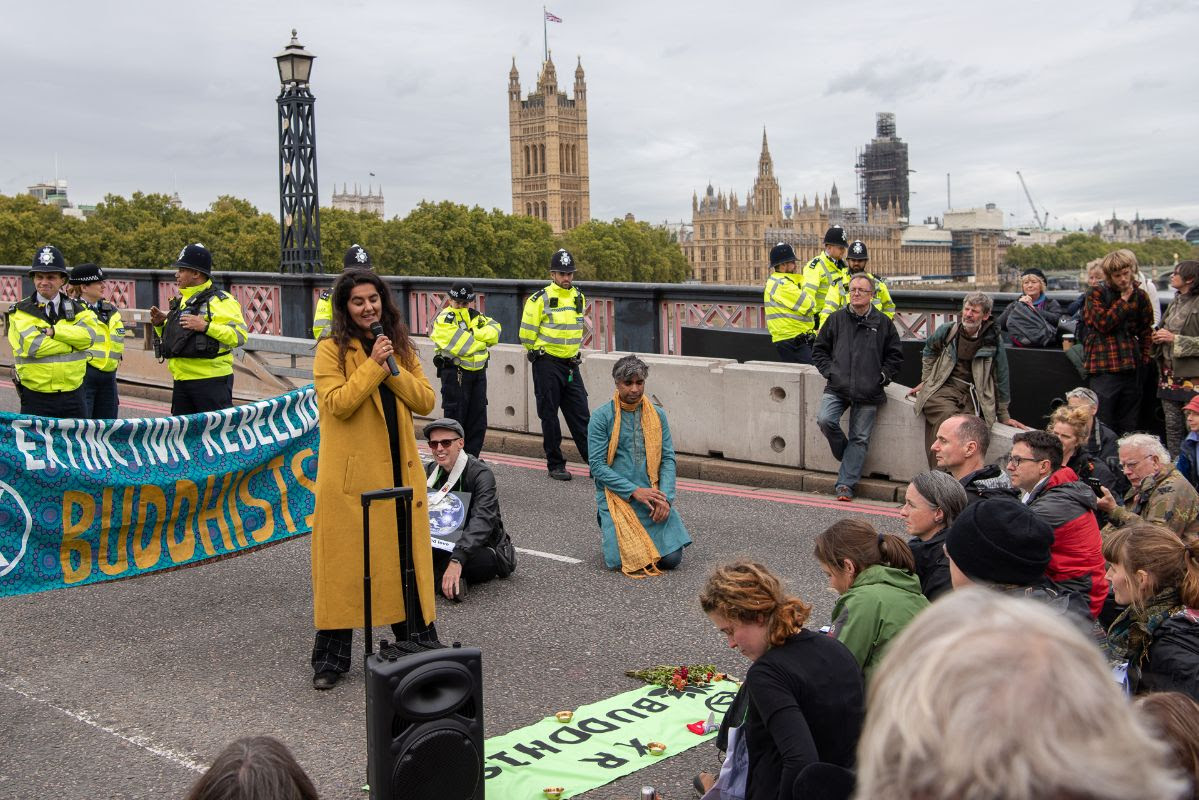 XR protestors on Lambeth Bridge in 2019. Credit: Stefan Müller