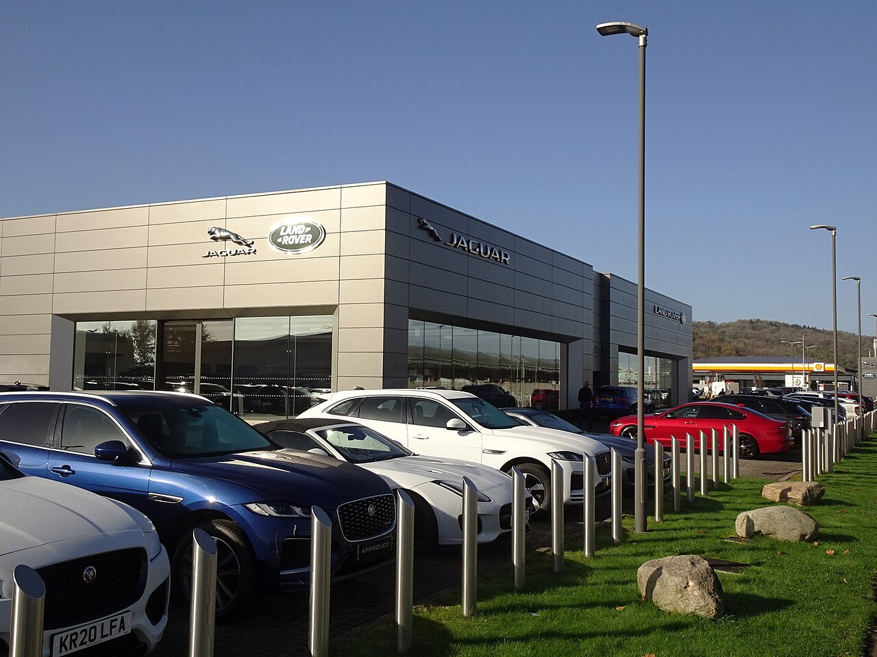 Hadfield_Road_Jaguar_Landrover_(1)